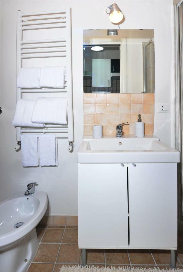 Apartment Close To Vatican Museums And To Metro โรม ภายนอก รูปภาพ