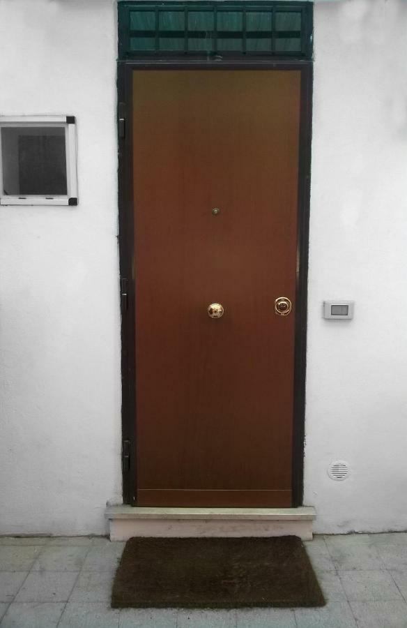 Apartment Close To Vatican Museums And To Metro โรม ภายนอก รูปภาพ